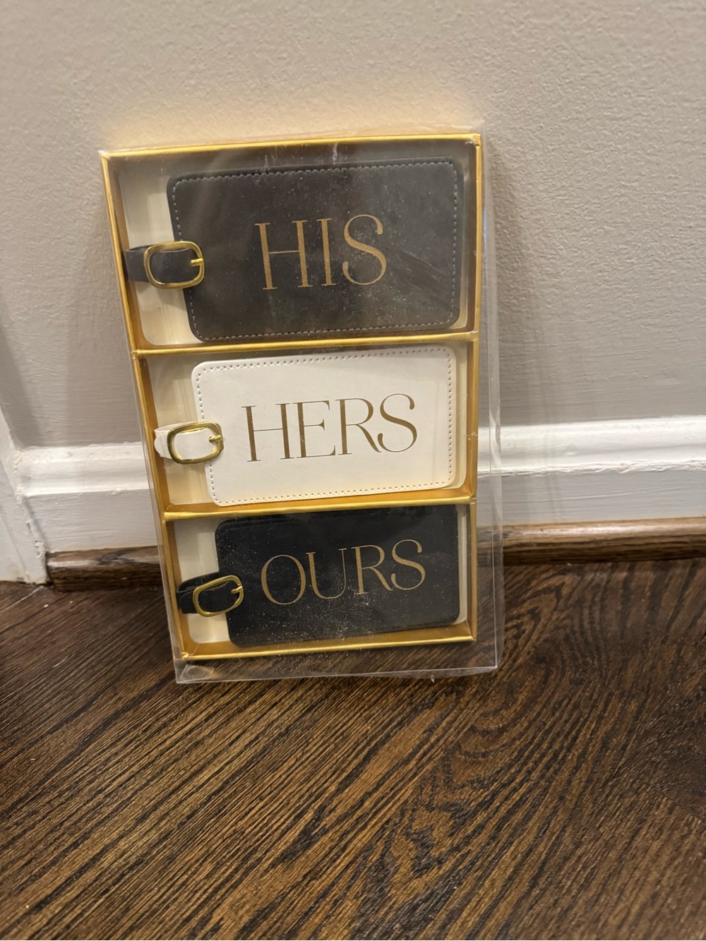 Source Unknown Black and White Luggage Tags Set (His Hers Ours)